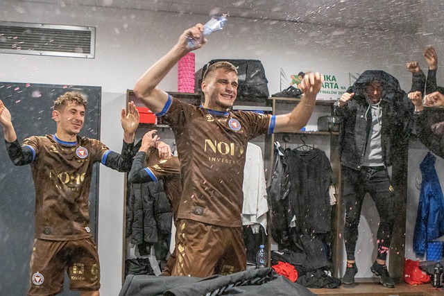 足球被引入 足球被引入